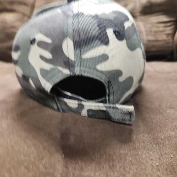 Camo Baseball Cap - Picture 3 of 4
